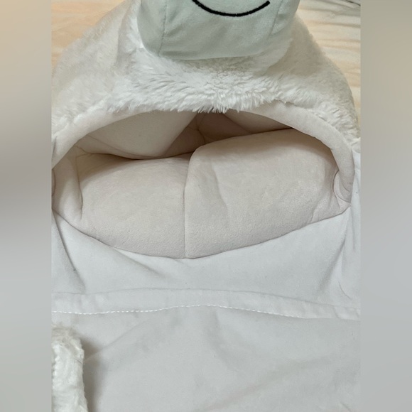 Unicorn Kids' Hooded Blanket. Pillowfort. White. - Picture 6 of 7